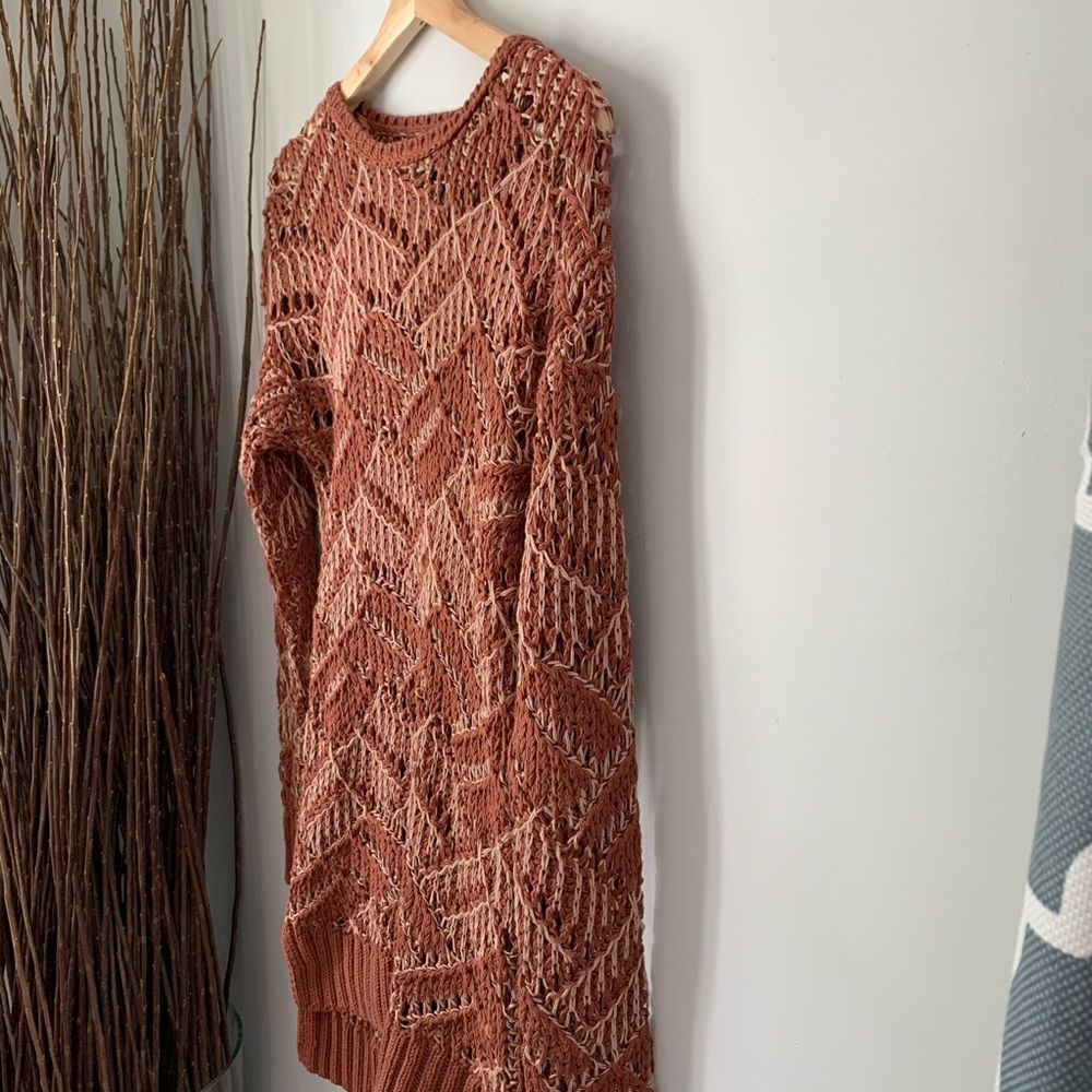 Universal Thread Sweater Pullover Open Stitch Tun… - image 4